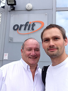 На фабрике Orfit с главным клиническим специалистом компании, ортезистом с тридцатилетним стажем.